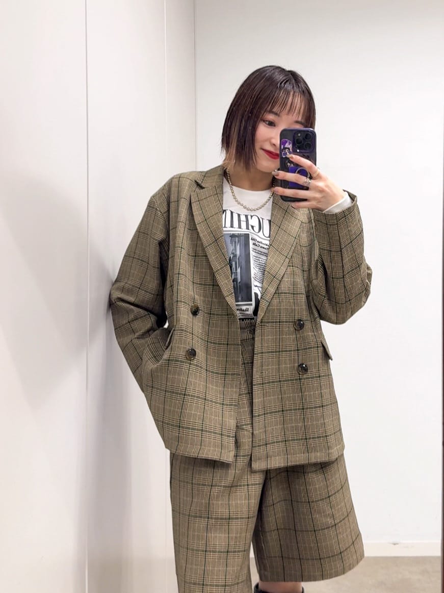 𝐜𝐡𝐢𝐤𝐚さんの「SHOO･LA･RUE｜【セットアップ可】チェック柄タックハーフパンツ」を使ったコーディネート