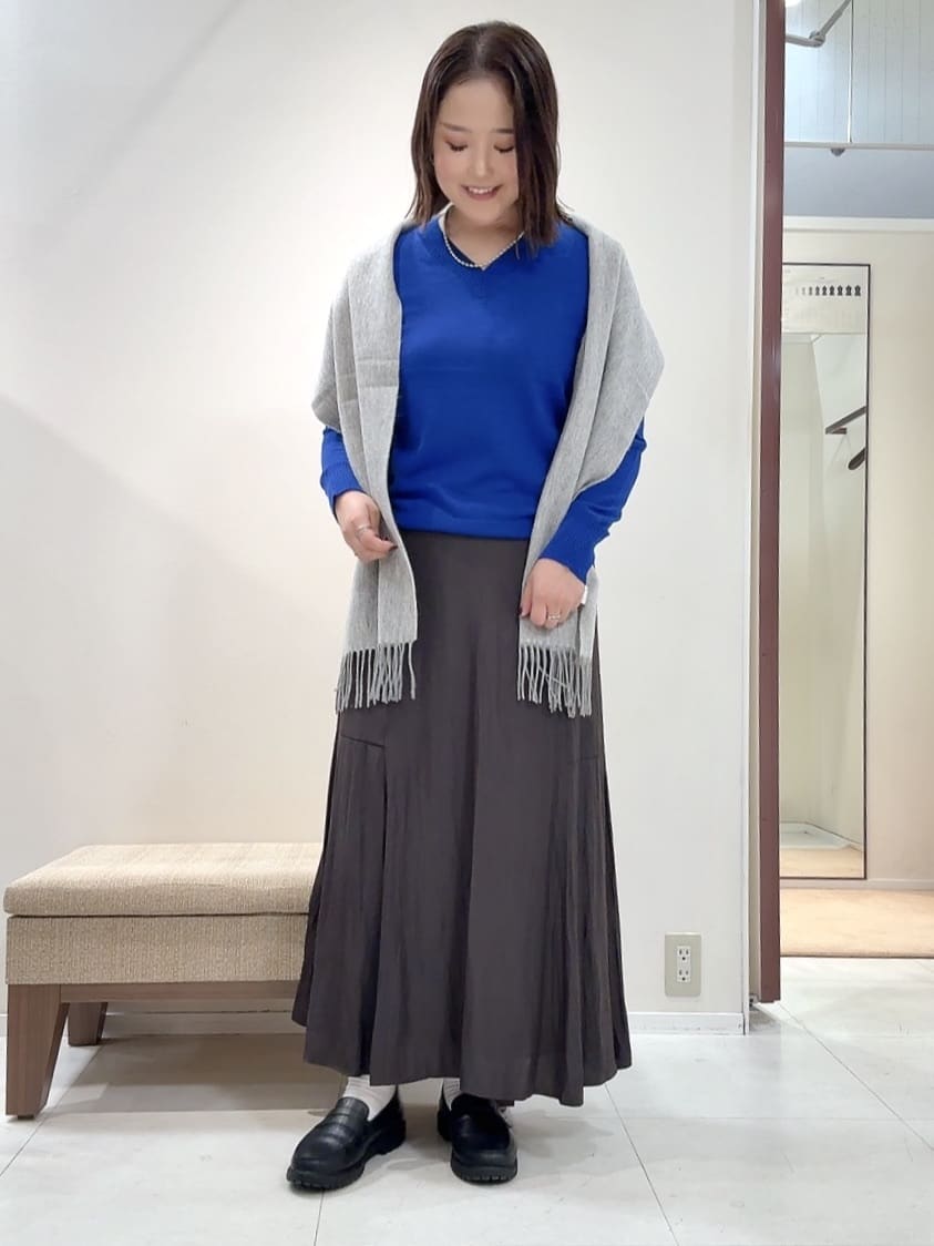 YUIさんの「UNTITLED｜【洗える/1枚で着映え】ソフト裾フレアスカート」を使ったコーディネート