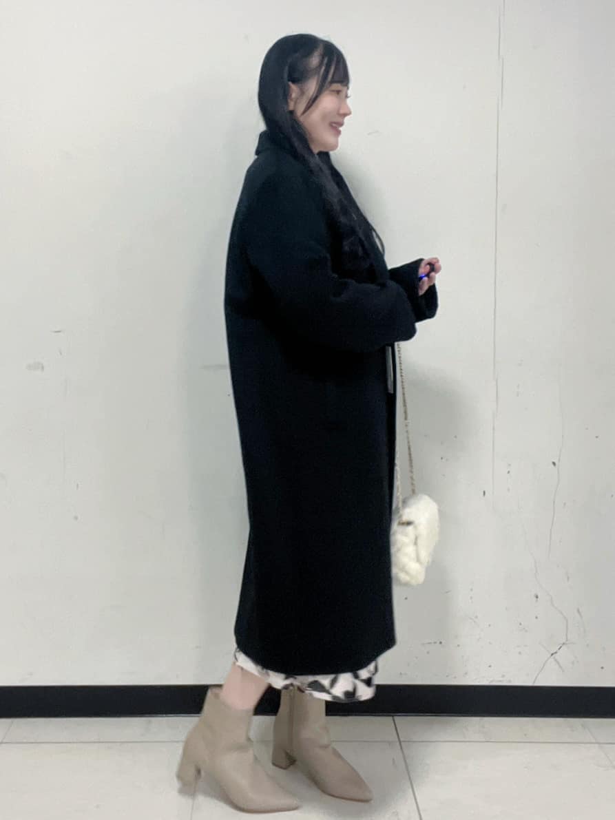 Hitomiさんの「index｜カシミヤブレンドウールチェスターコート」を使ったコーディネート