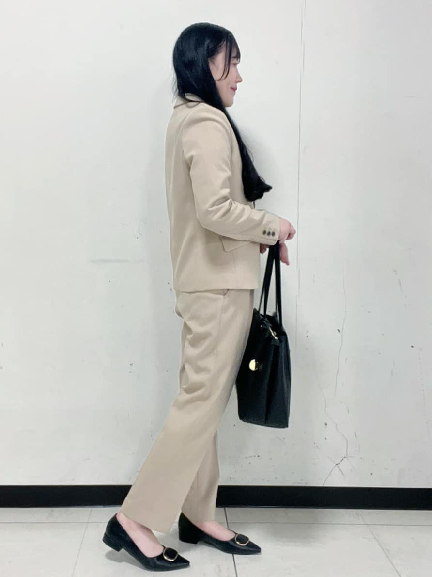 Hitomiさんの「index｜《丈が選べる》ストレッチテーパードパンツ／セットアップ対応【洗濯機OK／防シワ】」を使ったコーディネート