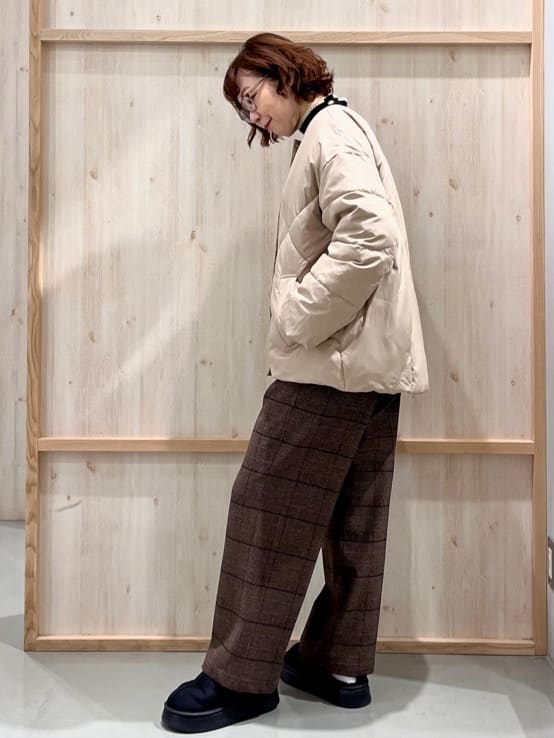 nakoさんの「THE SHOP TK｜きれいめにもカジュアルにも ノーカラーキルトジャケット」を使ったコーディネート