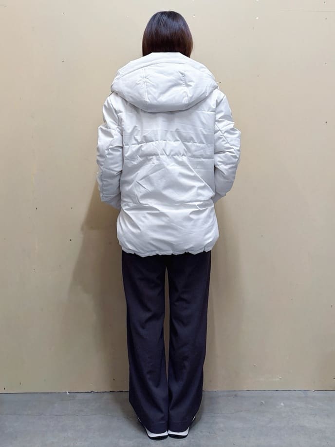  E.Yさんの「THE SHOP TK｜【アンチピリング/静電気防止/洗える】ヘンリーレイヤードニット」を使ったコーディネート