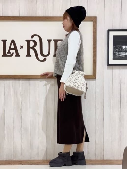 みきぽんさんの「SHOO･LA･RUE｜曲がるフェイクムートンブーツ」を使ったコーディネート