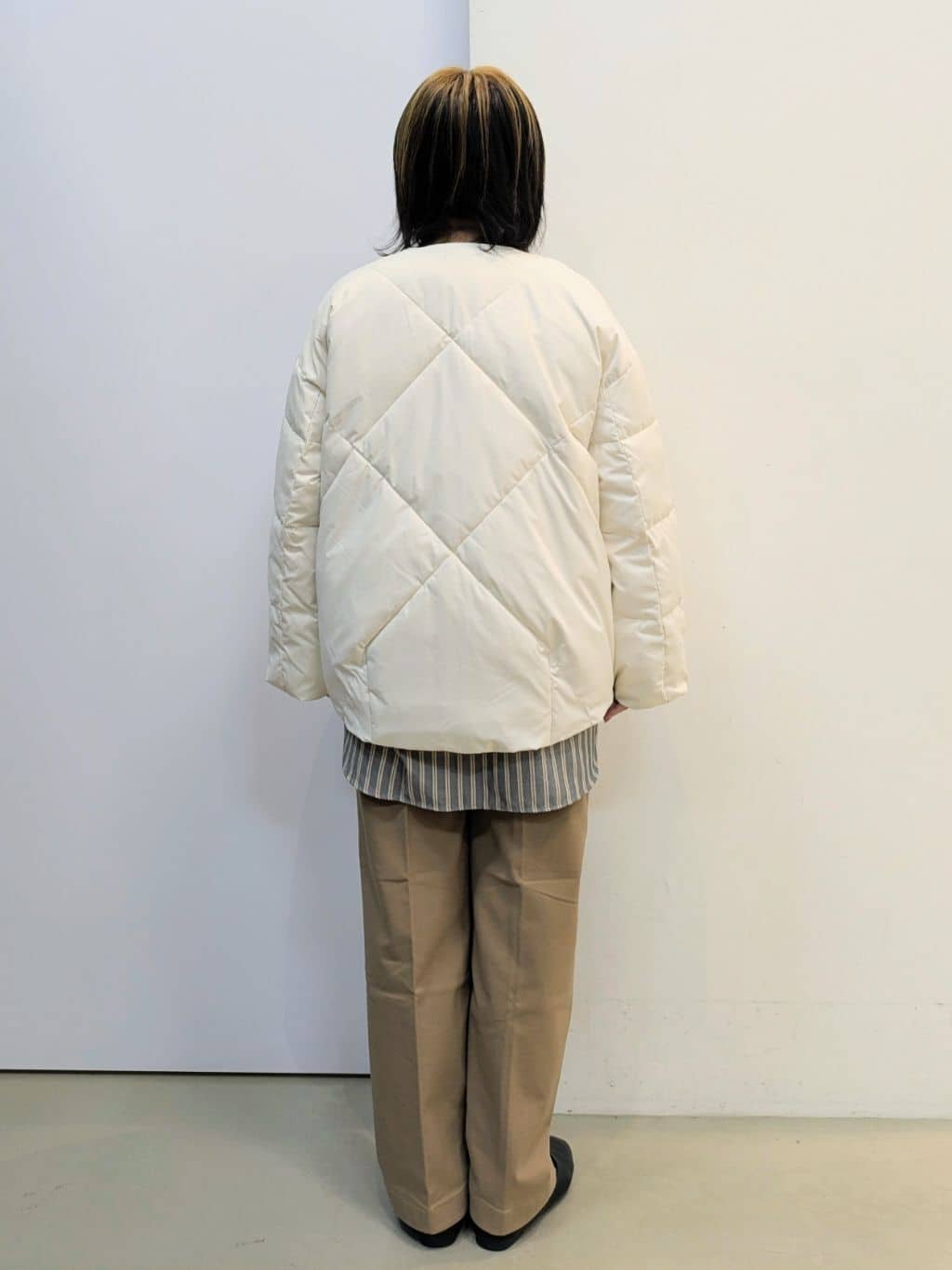 kotoさんの「THE SHOP TK｜きれいめにもカジュアルにも ノーカラーキルトジャケット」を使ったコーディネート