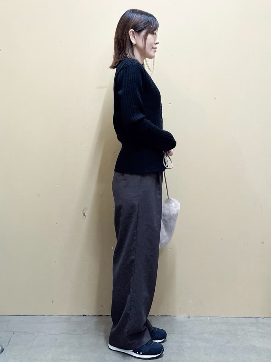  E.Yさんの「THE SHOP TK｜【アンチピリング/静電気防止/洗える】ヘンリーレイヤードニット」を使ったコーディネート