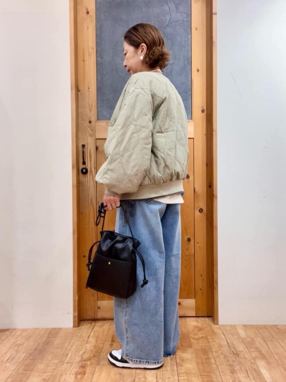 ゆみさんの「SHOO･LA･RUE｜【S-LL】立体カーブデニムパンツ」を使ったコーディネート