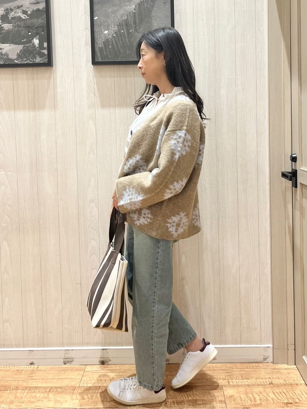 youさんの「SHOO･LA･RUE｜羽織るだけでスタイリングの主役に 起毛柄カーディガン」を使ったコーディネート