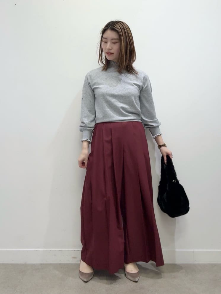 Suma Una本部スタッフさんの「SunaUna｜【SS～Lサイズ展開／6色展開】パール調ニット」を使ったコーディネート