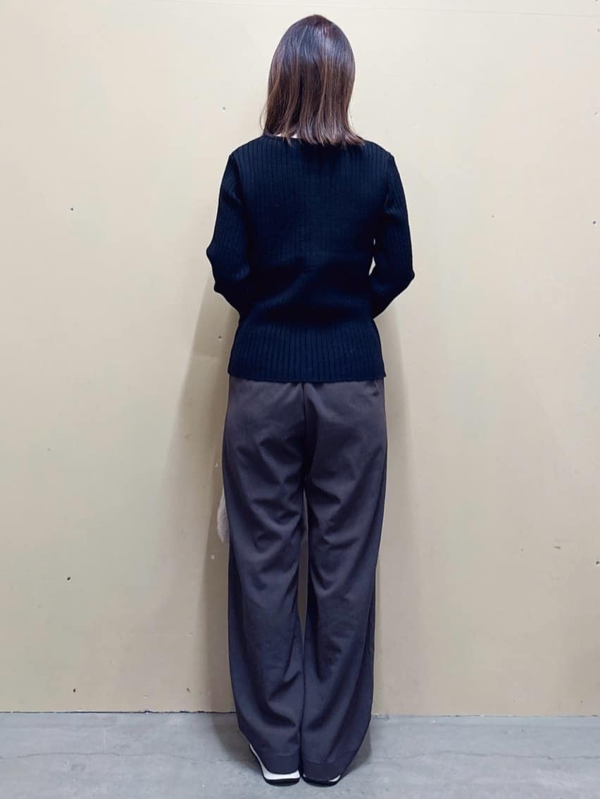  E.Yさんの「THE SHOP TK｜【アンチピリング/静電気防止/洗える】ヘンリーレイヤードニット」を使ったコーディネート