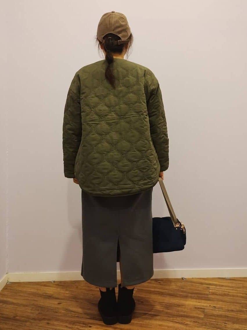 しもさんの「SHOO･LA･RUE｜【洗濯機可/ちくちくしにくい】大人のための スウェットライク刺繍ロゴニット」を使ったコーディネート