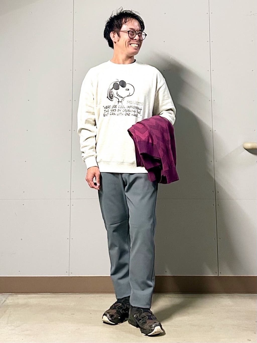 KENJI Iさんの「THE SHOP TK｜ヘリンボンニットカーディガン」を使ったコーディネート