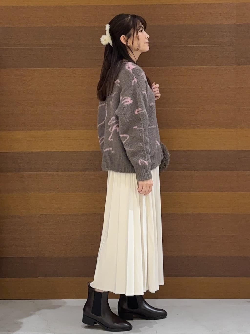 まみさんの「OPAQUE.CLIP｜アート柄シャギーニット【洗濯機OK】」を使ったコーディネート