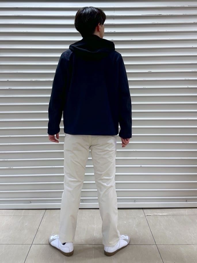 イッシーさんの「TAKEO KIKUCHI｜【JUST ONE LAYER】ダウンファブリック ジップアップ フード ブルゾン」を使ったコーディネート