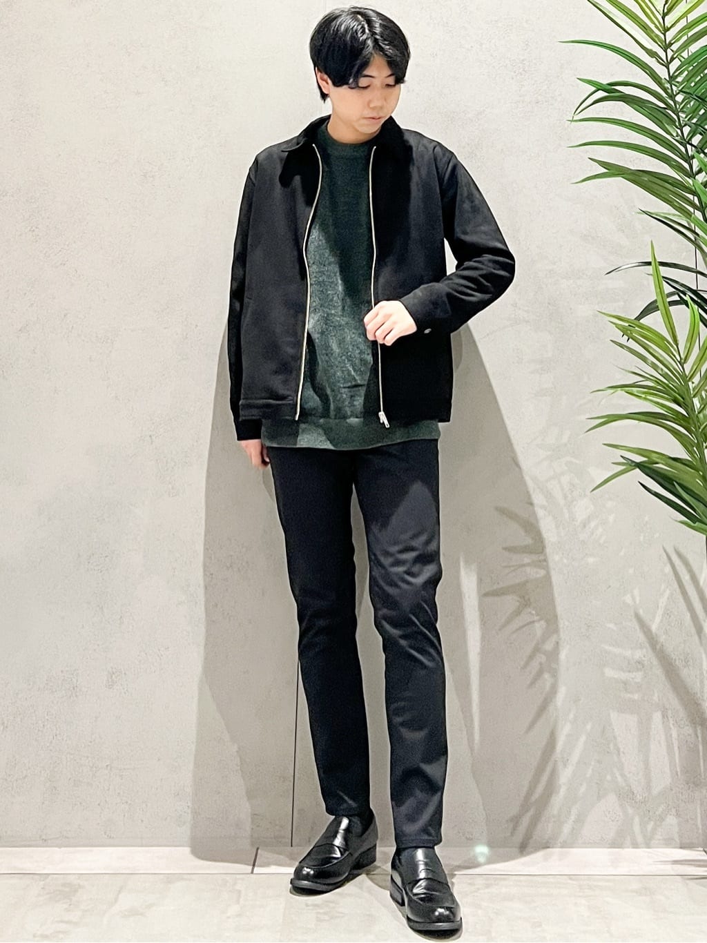 SHI-MAさんの「THE SHOP TK｜【触れるたびに心地良い】ライトモールニット　洗濯機OK/ユニセックスでおすすめ！」を使ったコーディネート