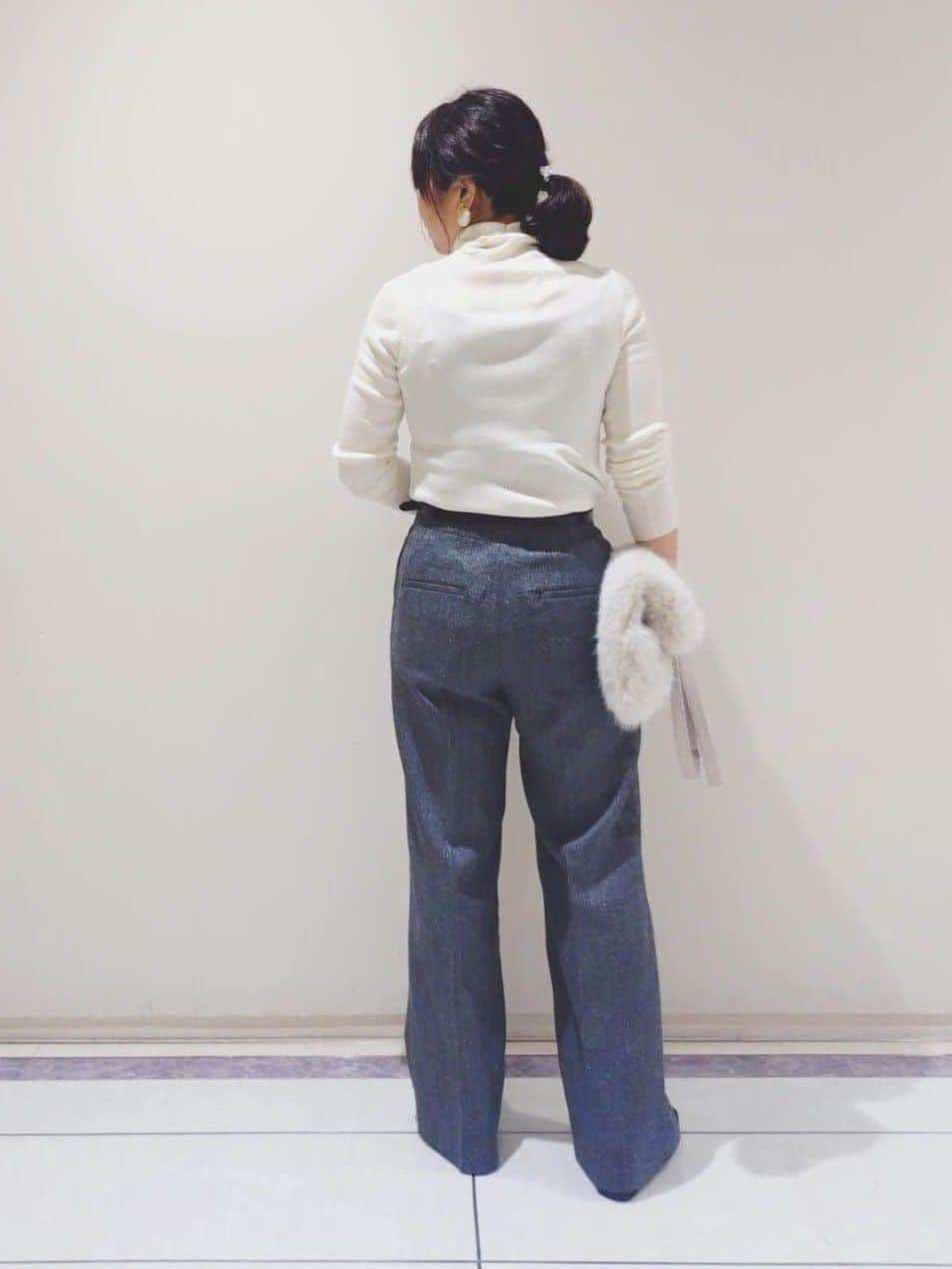 TOMOMIさんの「INDIVI｜【2WAY】フェイクファートート」を使ったコーディネート