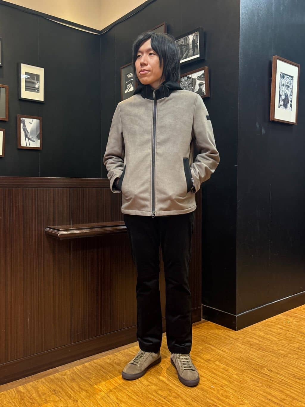 moritaさんの「TAKEO KIKUCHI｜サイドゴアストレッチコーデュロイパンツ」を使ったコーディネート