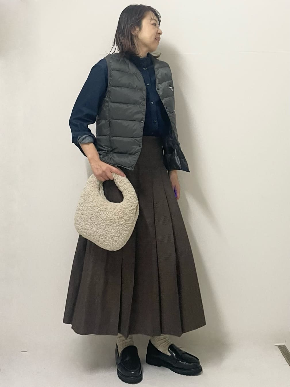 ISOさんの「Dessin｜【洗える】ワイドプリーツスカート」を使ったコーディネート