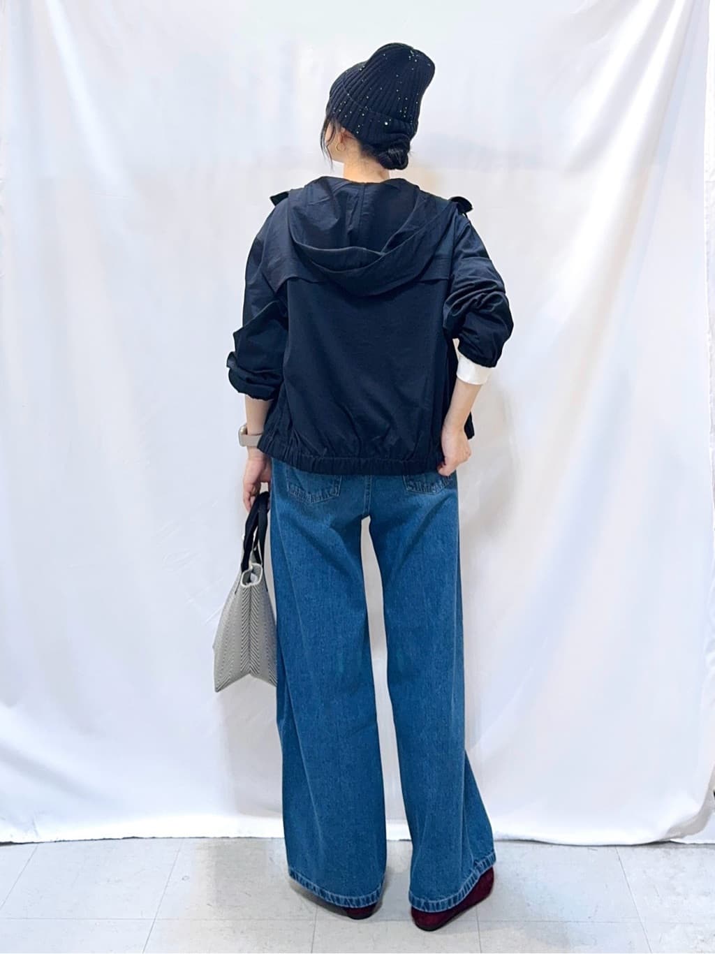 𝐇𝐢𝐫𝐨𝐦𝐢さんの「SHOO･LA･RUE｜グラフィックアソート ベーシックロンT」を使ったコーディネート