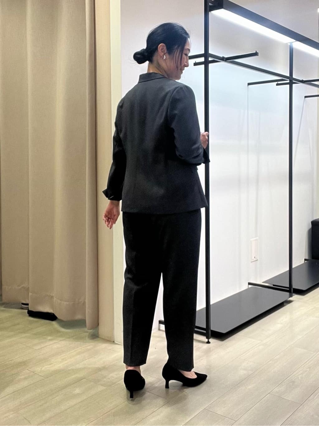 TOMOMIさんの「INDIVI｜【洗える／通勤／スーツ】メランジストレッチ テーラージャケット」を使ったコーディネート