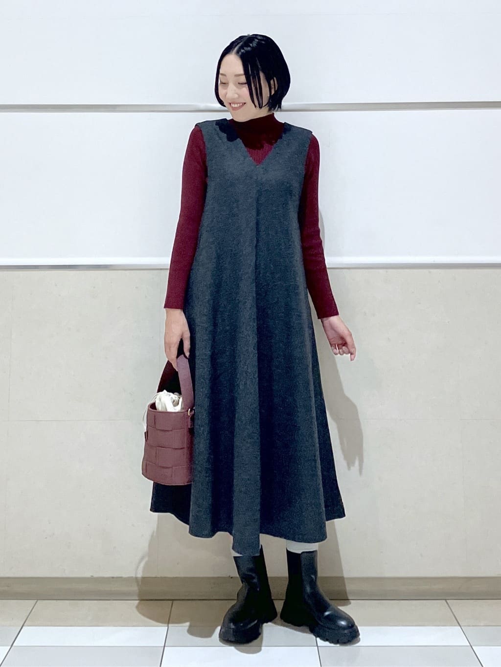 eriko さんの「Dessin｜【洗える】Vネックジャンパースカート」を使ったコーディネート