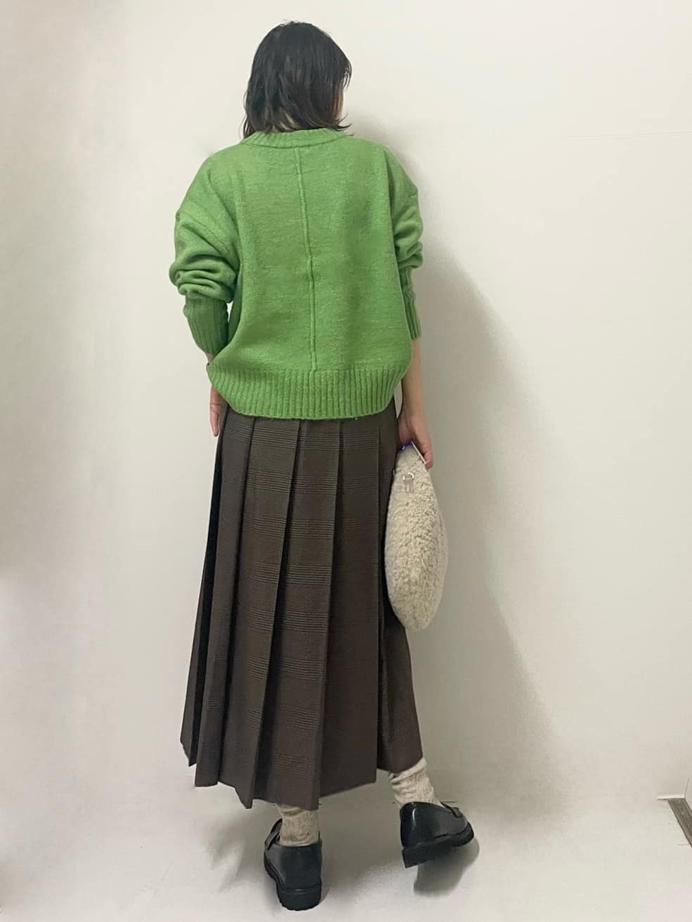 ISOさんの「Dessin｜【洗える】クルーネックワイドニット」を使ったコーディネート