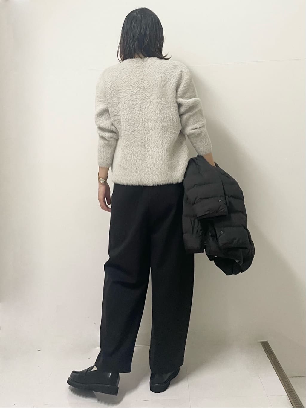 ISOさんの「Dessin｜【洗える】カーヴィパンツ」を使ったコーディネート