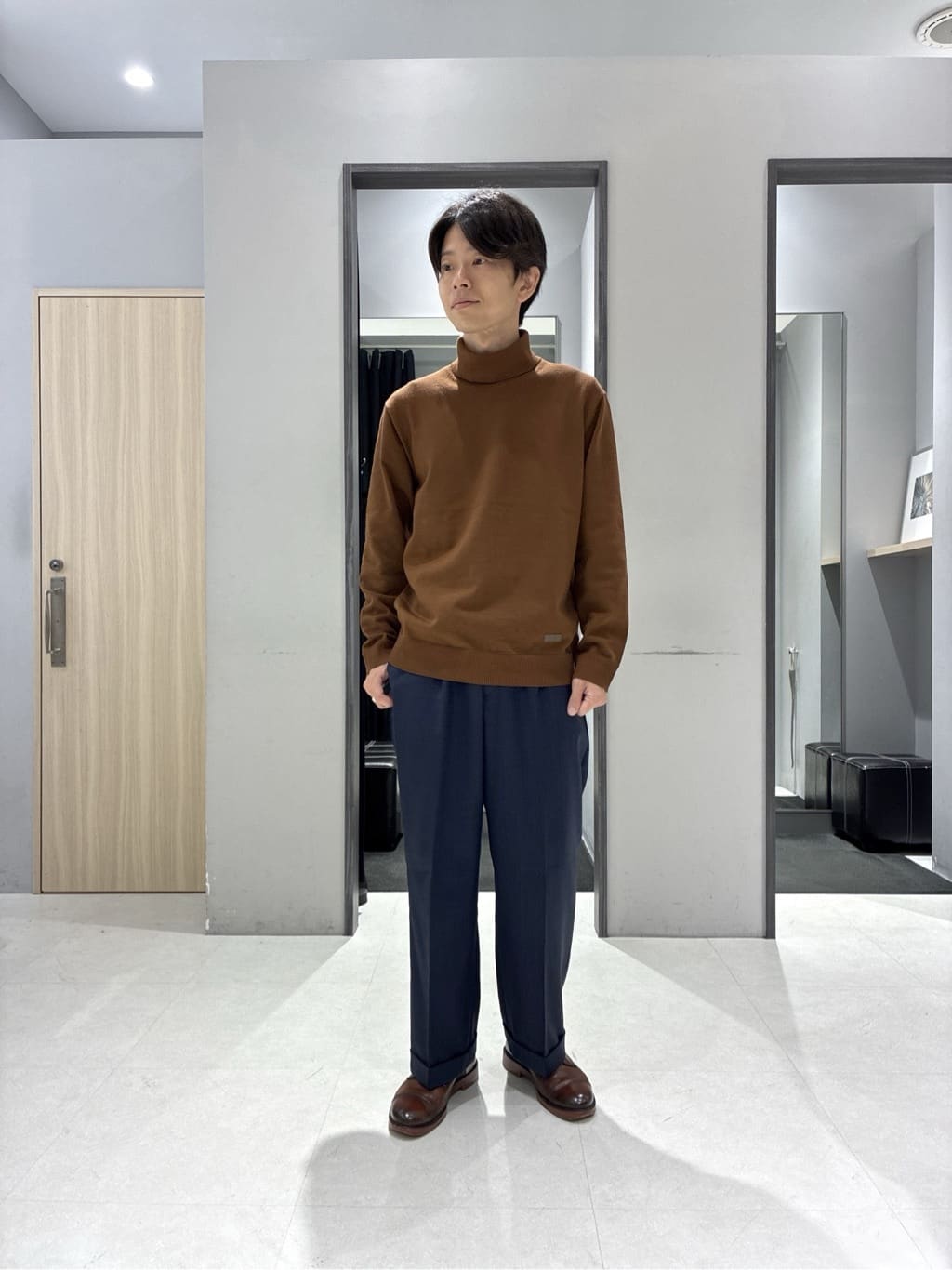 わいずみさんの「TAKEO KIKUCHI｜【尾州織】ショールカラー カーディガン」を使ったコーディネート