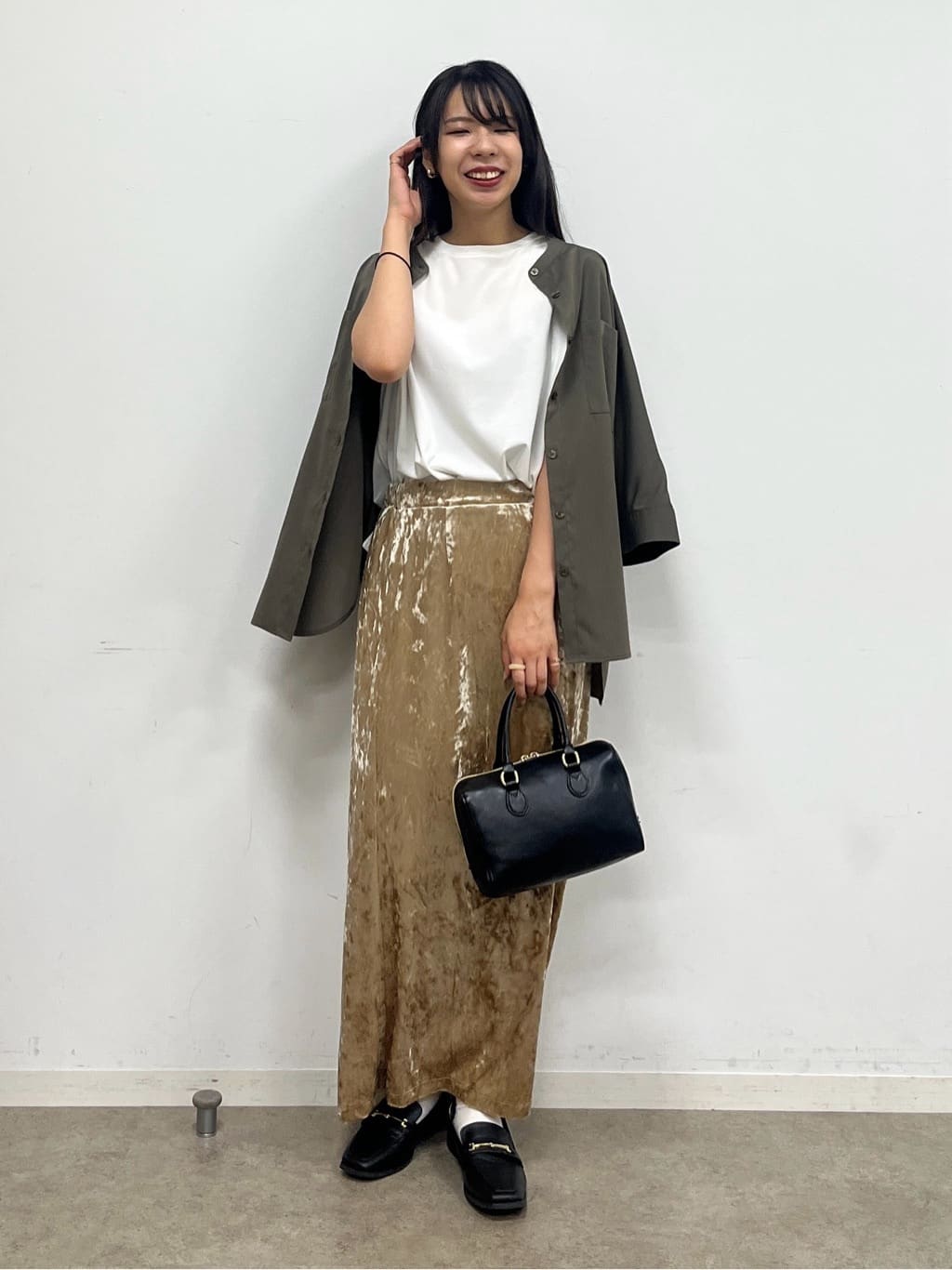 cotaniさんの「SHOO･LA･RUE｜【汗ジミ軽減/ひんやり/UV】大人のヘルシーな着こなしに タックノースリーブチュニック」を使ったコーディネート
