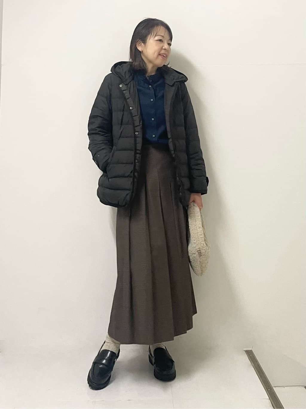 ISOさんの「Dessin｜【撥水・2WAY】ミュラーダウンコートミドル丈」を使ったコーディネート