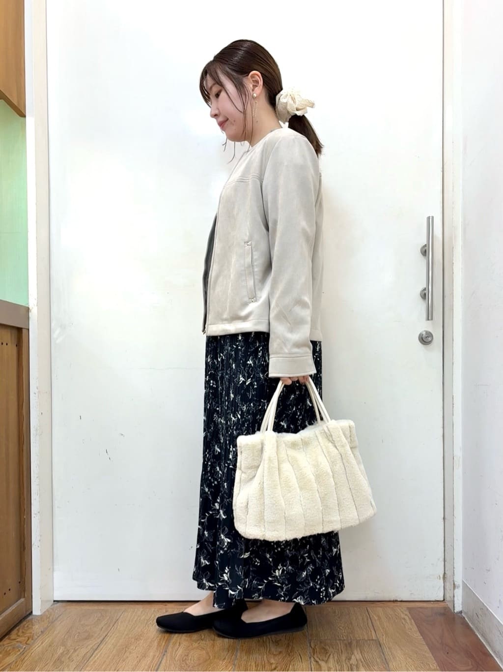 だいわさんの「SHOO･LA･RUE｜【高レビュー/2WAY】きれい見えで上品な ストライプファートートバッグ」を使ったコーディネート
