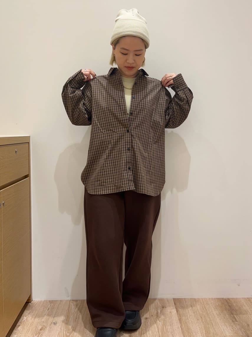 くーみーさんの「OPAQUE.CLIP｜チェック柄レギュラーシャツ【洗濯機OK】」を使ったコーディネート