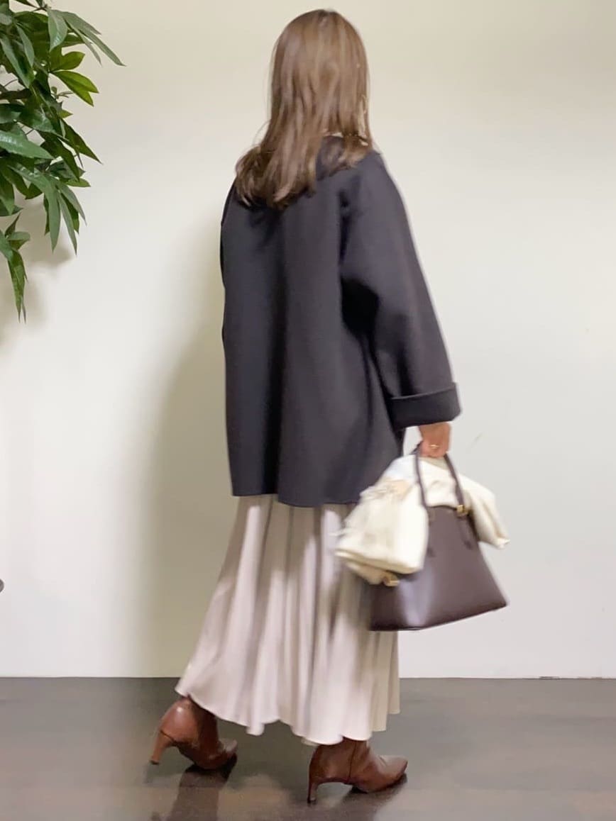 tomoさんの「UNTITLED｜【ミディ丈/軽やか】セミラグランリバー コート」を使ったコーディネート