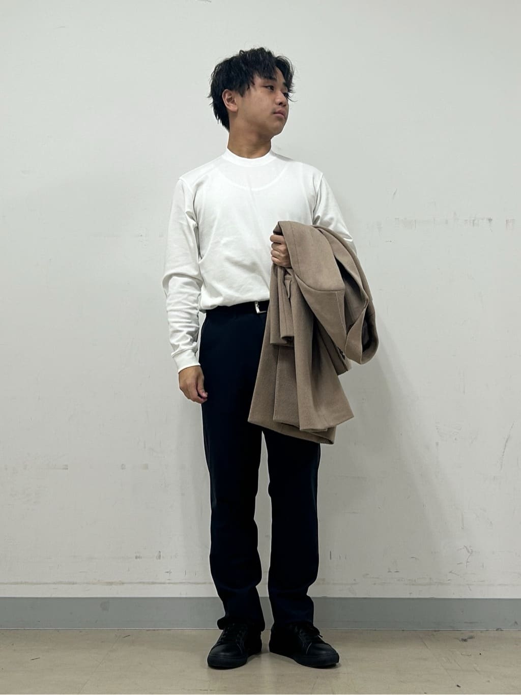 Hiroさんの「TAKEO KIKUCHI｜カシミヤブレンド ビーバー調チェスターコート」を使ったコーディネート