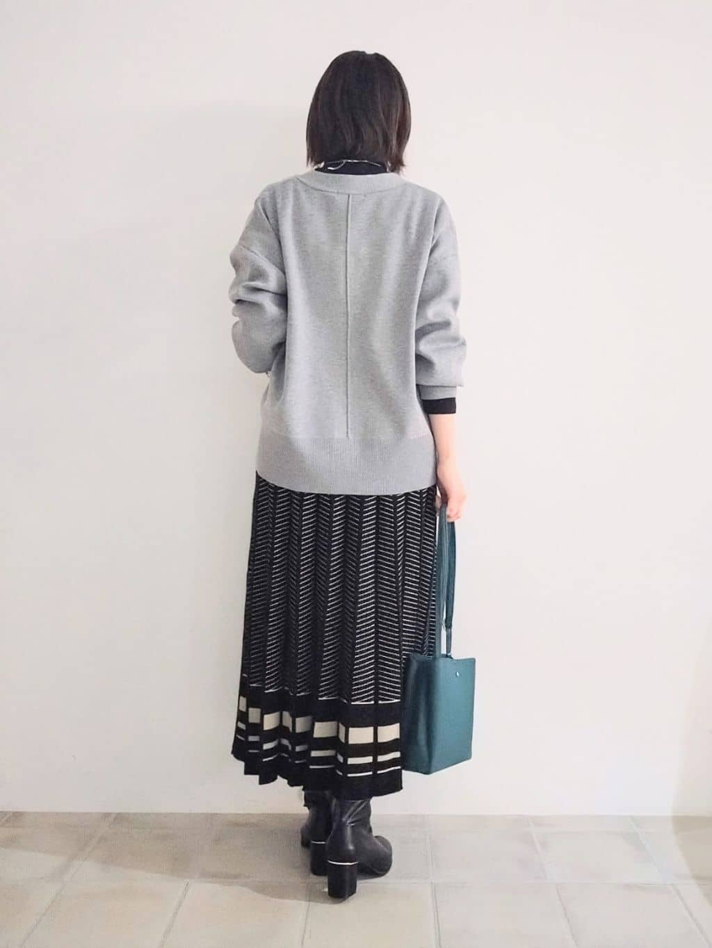 miomioさんの「SHOO･LA･RUE｜ストレッチブーツ」を使ったコーディネート