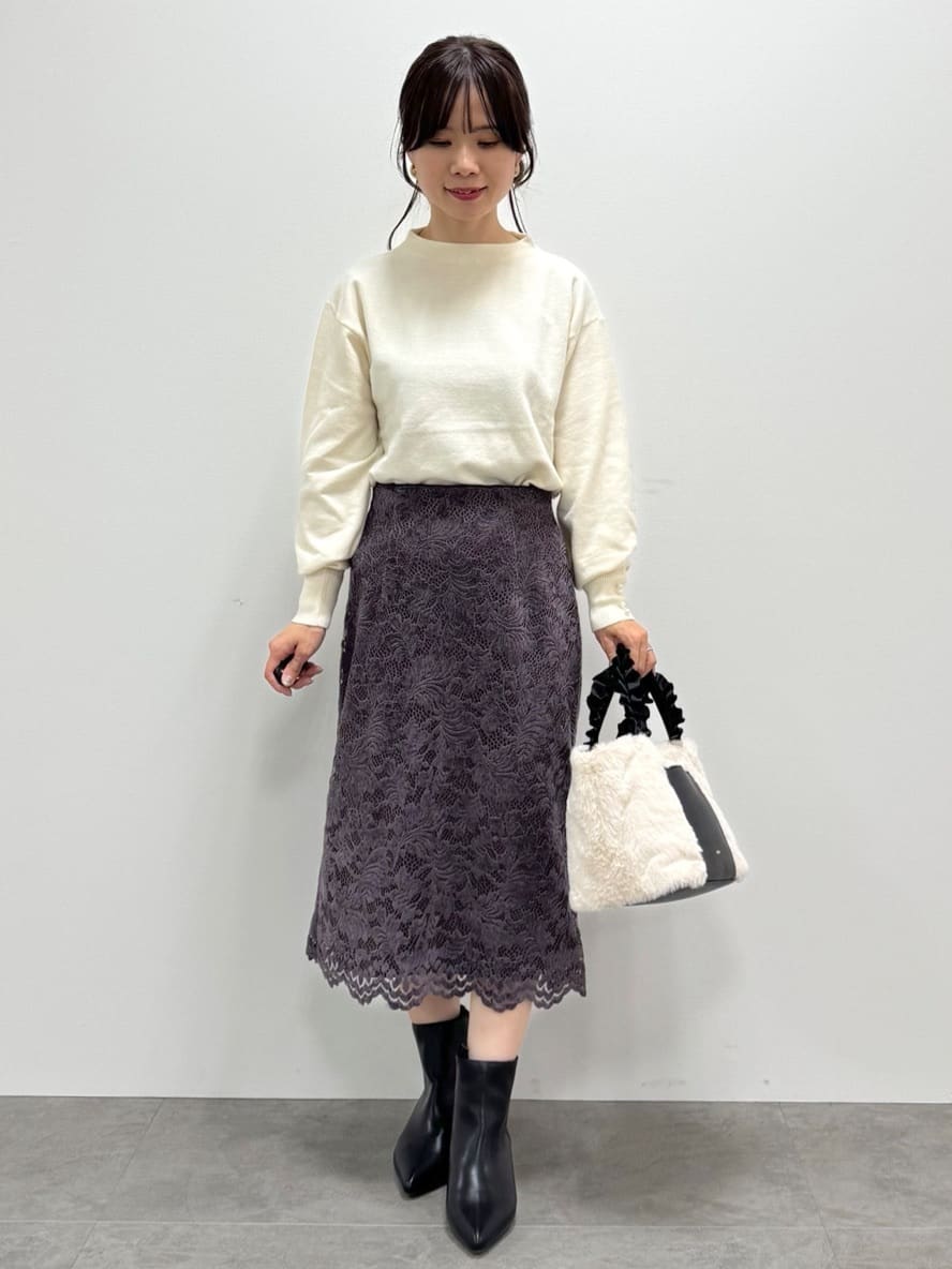 kozuさんの「index｜ふんわりボトルネックパフスリーブニット【洗濯機OK】」を使ったコーディネート