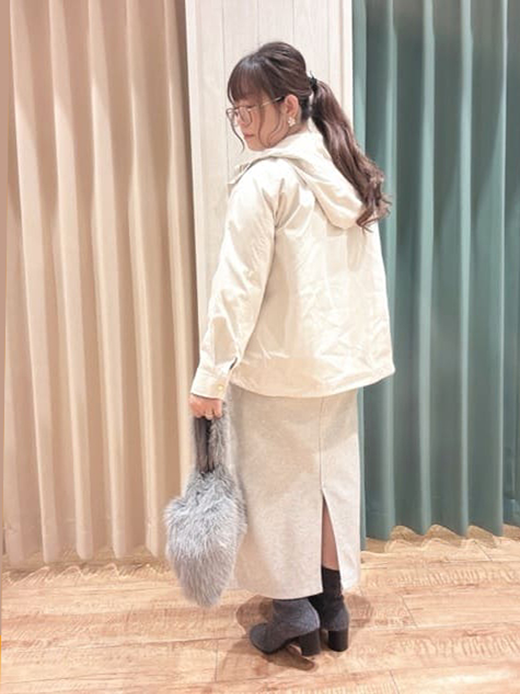 タガさんの「SHOO･LA･RUE｜【絶妙なゆるピタ/洗濯機可】ちくちくしにくい リブクルーネックやわらかニット」を使ったコーディネート