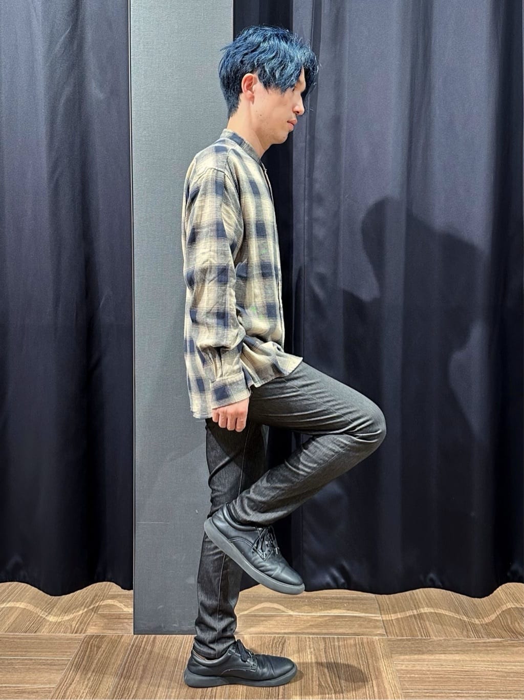 tomoyaさんの「THE SHOP TK｜オンブレーチェックバンドカラーシャツ 【洗濯機OK】」を使ったコーディネート