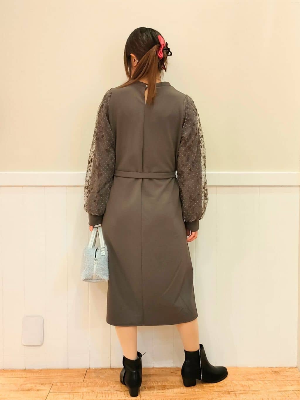 NMさんの「SHOO･LA･RUE｜キラキラバックストレッチブーツ」を使ったコーディネート