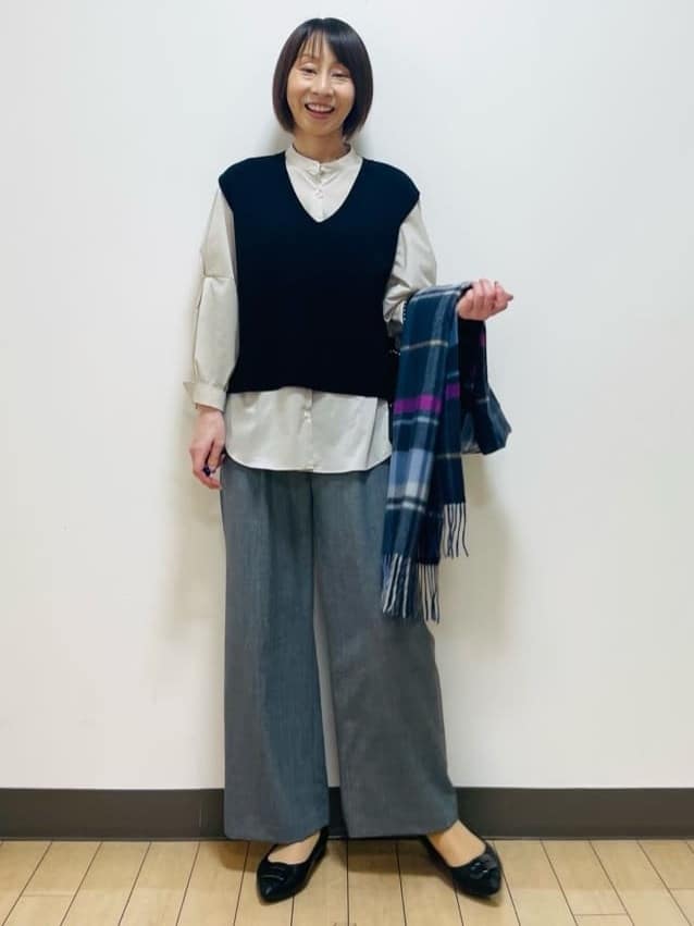 Riiさんの「Reflect｜【さらっと一枚で決まる／重ね着にもおすすめ◎】タックスリーブシャツブラウス」を使ったコーディネート