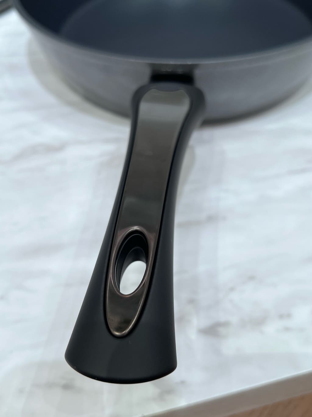 nagiさんの「212 KITCHEN STORE｜プラズマプロ フライパン26cm 蓋付き ＜KEVNHAUN ケヴンハウン＞」を使ったコーディネート
