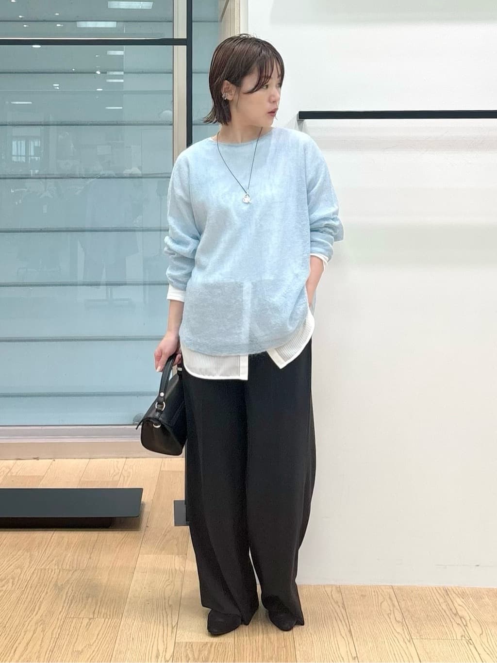 asamiさんの「INDIVI｜【キッドモヘヤ素材】ラウンドヘムニット」を使ったコーディネート