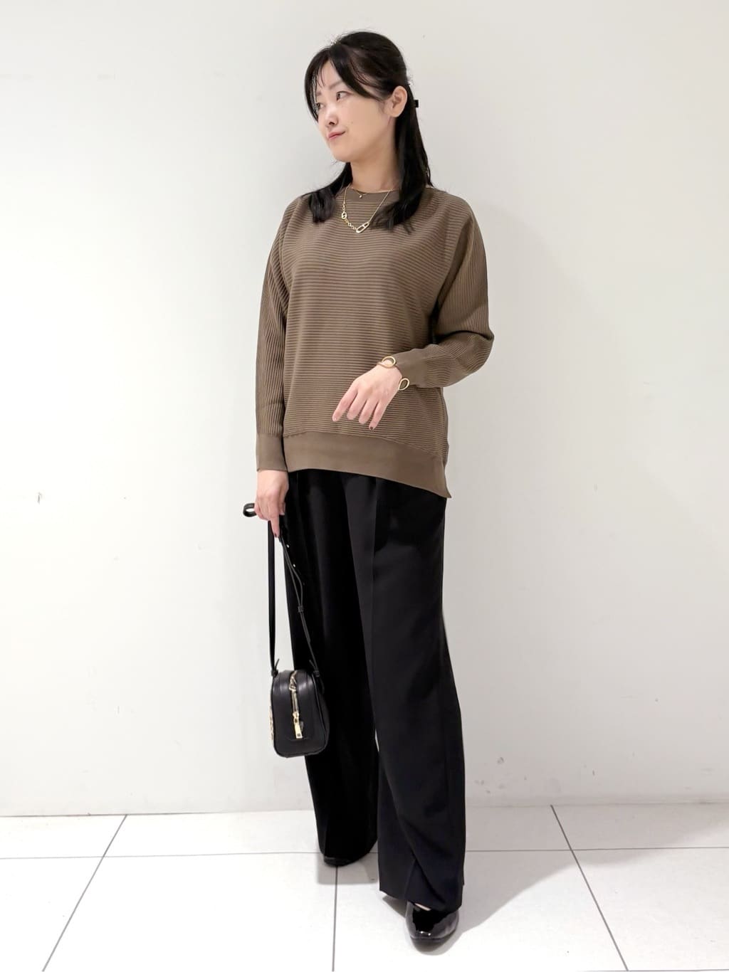 momokoさんの「INDIVI｜【洗える／体型カバー】美シルエットニット」を使ったコーディネート