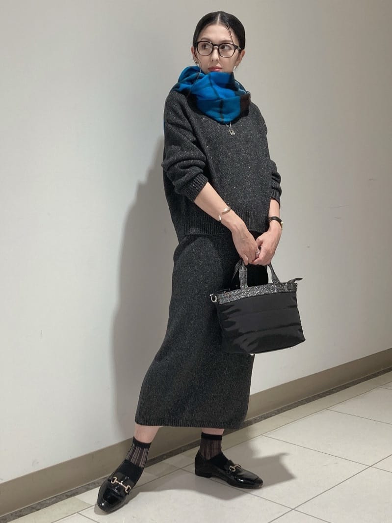 環さんの「UNTITLED｜【セットアップ可/ゆったり】ウール混ラメニット」を使ったコーディネート
