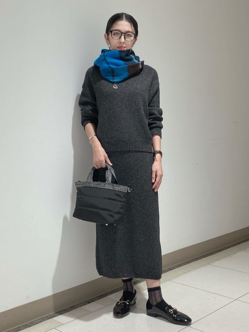 環さんの「UNTITLED｜【セットアップ可/ゆったり】ウール混ラメニット」を使ったコーディネート
