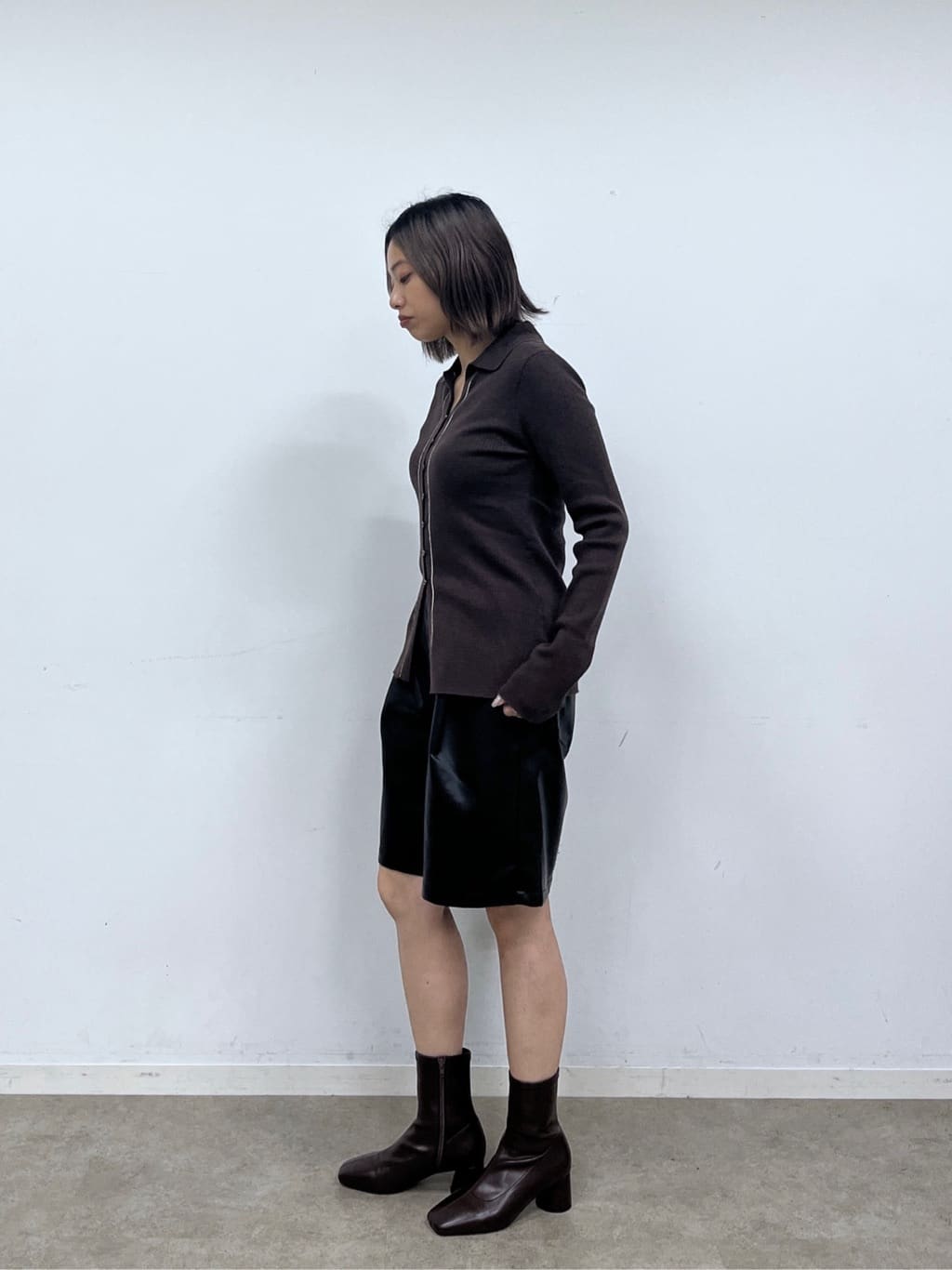 Harukaさんの「INDIVI｜【再入荷】パネルストレッチショートブーツ」を使ったコーディネート