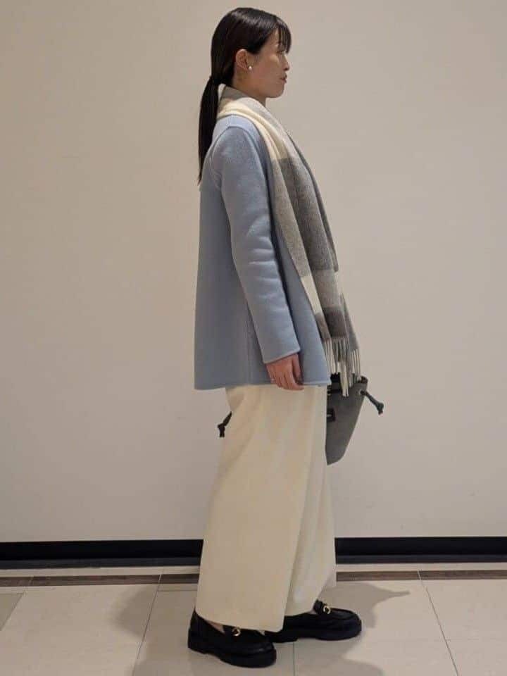 mikiさんの「COUP DE CHANCE｜【リバー仕立て／裏地無し】軽く羽織れるウールリバーコート」を使ったコーディネート