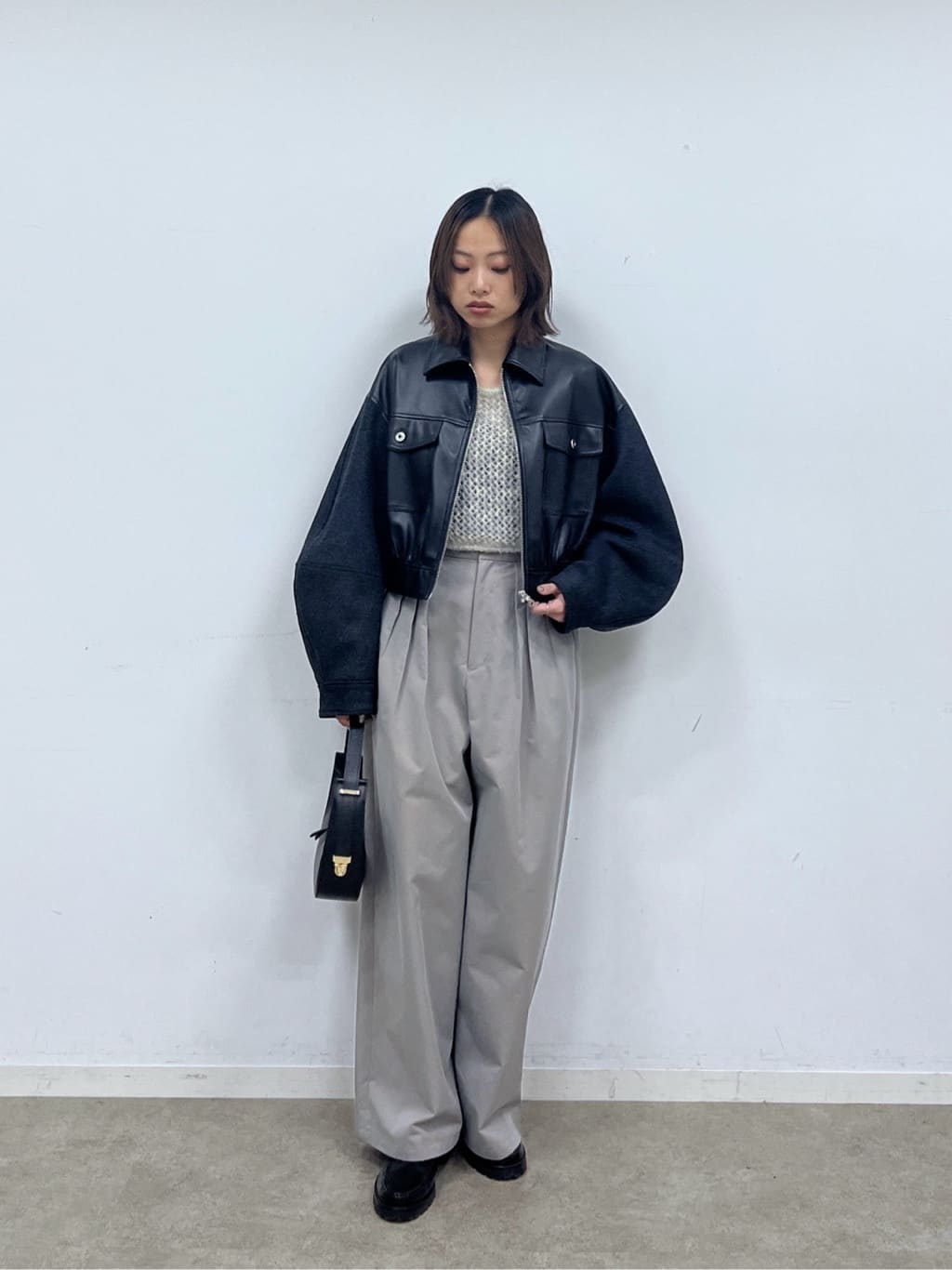 Harukaさんの「INDIVI｜チノシャンプレータックパンツ」を使ったコーディネート