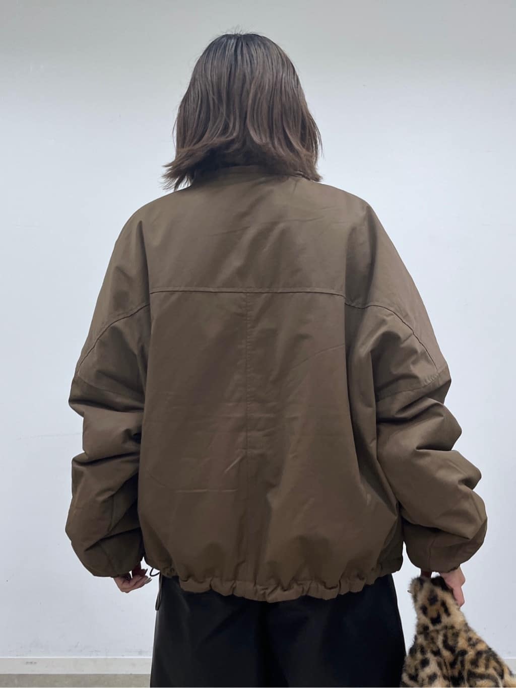 Harukaさんの「INDIVI｜フェイクファーマイクロバッグ」を使ったコーディネート