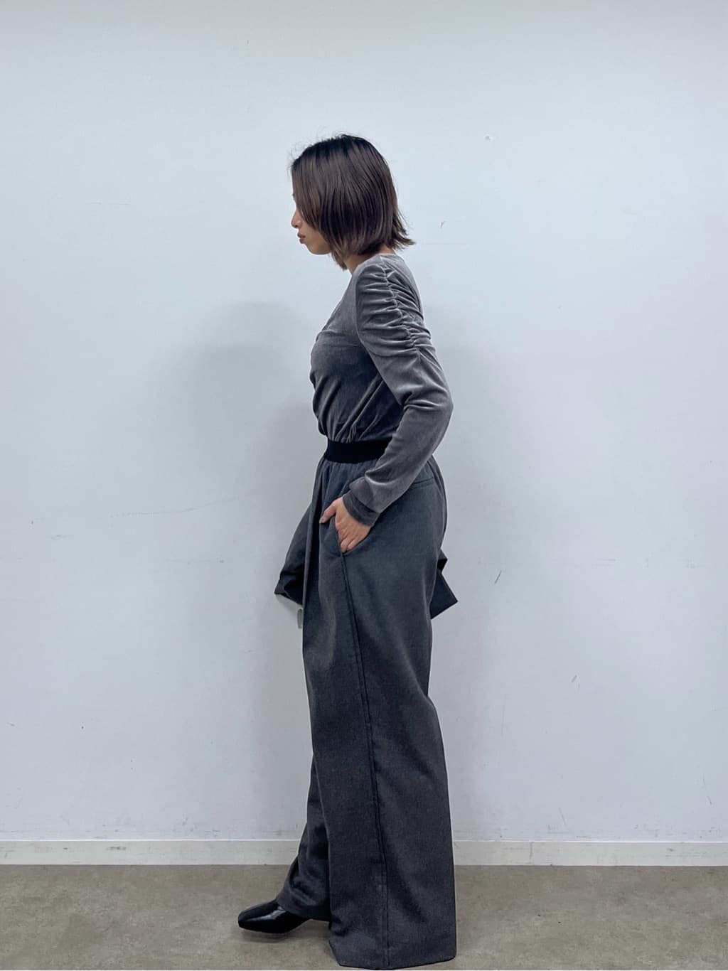 Harukaさんの「INDIVI｜【MILLELA FIRENZE】ループハンドルバッグ」を使ったコーディネート