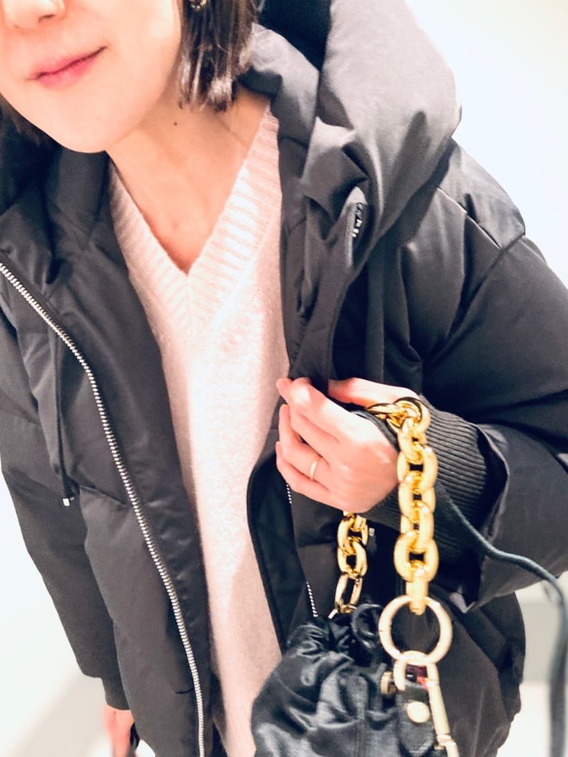 Furuさんの「DRESSTERIOR｜アルパカブレンドVネックニット」を使ったコーディネート